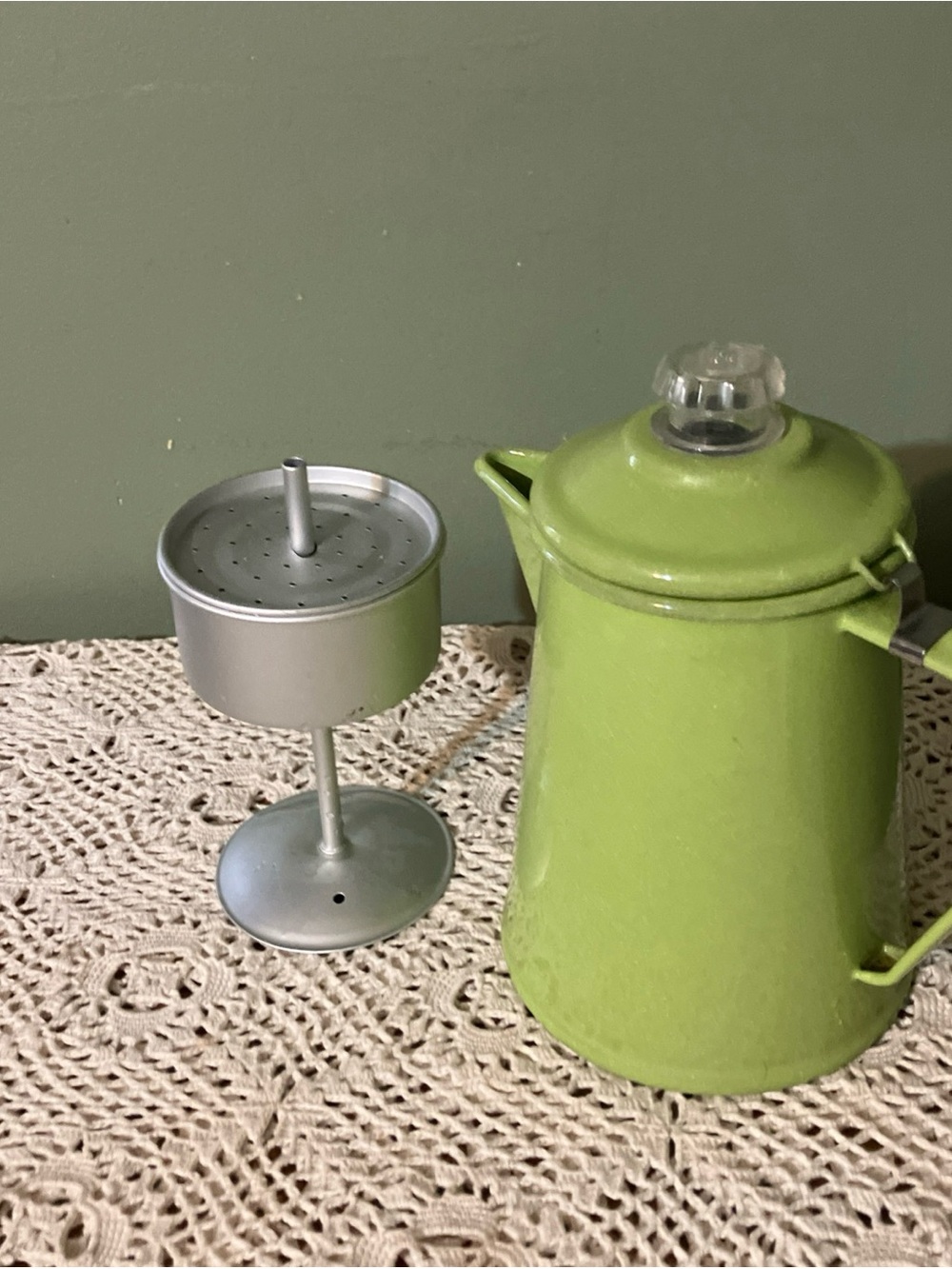 Lime Green Speckled Enamelware, Coffee Percolator 6 Cup￼